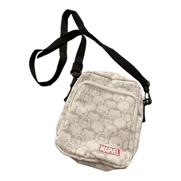 Marvel cross body  CROSSBODY BAG MINISO MARVEL great used condition like new - Picture 1 of 8